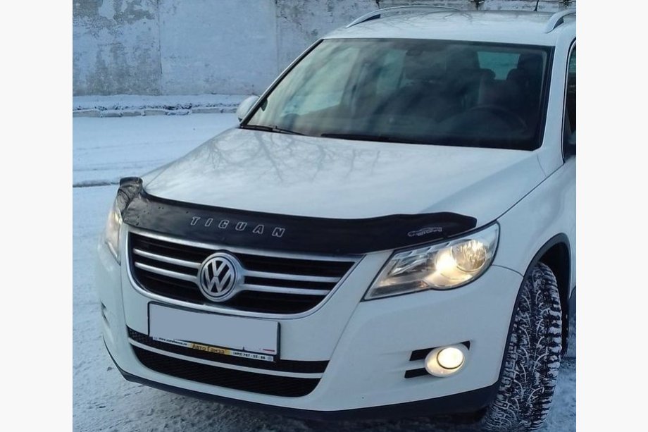 Volkswagen Tiguan 2007–2016 Konepellin tuuliohjain (VIP) Image