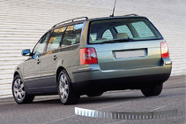 Volkswagen Passat B5 1997–2005 Takapuskurin suojalistat SW (Omsa, ruostumaton teräs) kuva 1