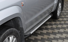 Volkswagen Amarok 2010–2022 Sivukynnykset Line (2 kpl, alumiini) kuva 1