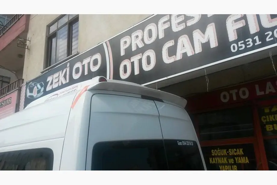 Volkswagen Crafter 2006–2016 Anatomik-spoileri (kapea malli, maalattava) Kuva 9