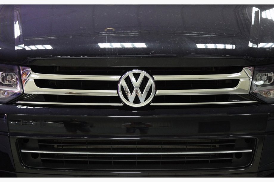 Volkswagen T5 2010–2015 Etusäleikön listat (Omsa, 4 kpl, RST) Image