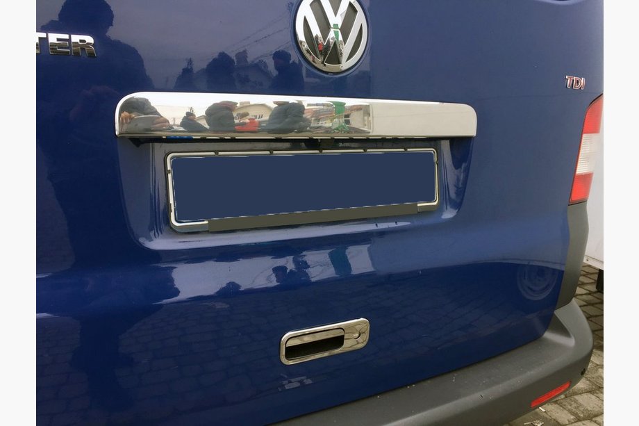 Volkswagen T5 Multivan 2003–2010 Rekisterikilven yläpuolinen koristelista takaluukkuun (ruostumaton teräs) Image