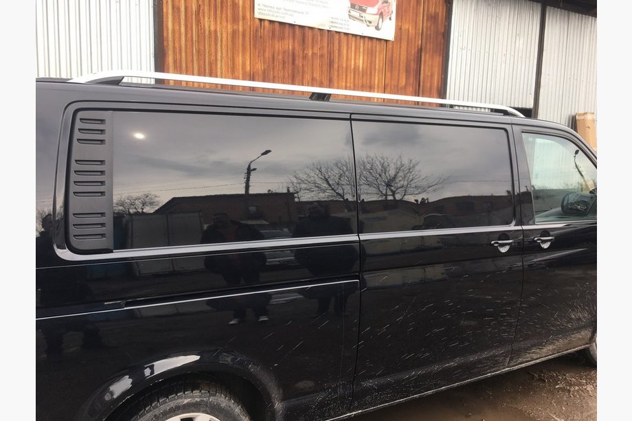 Volkswagen T5 2010–2015 CROWN kattokaiteet (matta harmaa) Lyhyt akseliväli Kuva 3