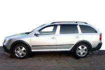 Skoda Octavia II A5 2010–2013 SW tuuliohjaimet (4 kpl, Cobra) kuva 1