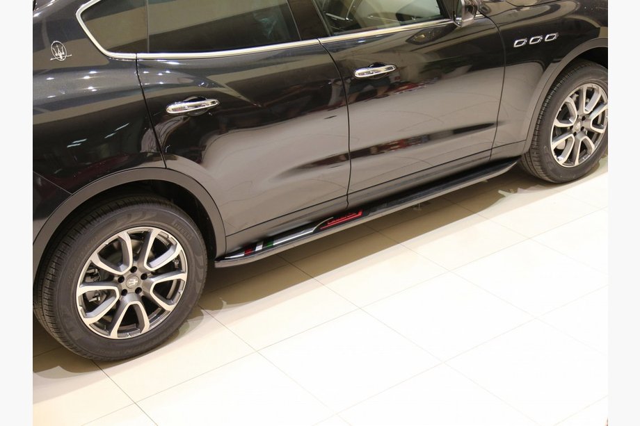 Maserati Levante 2016– Sivukynnykset OEM-V2 (2 kpl) Image