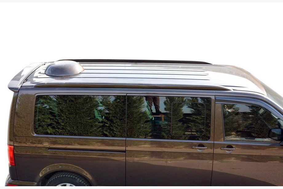 Volkswagen T6 2015–2024 Spoilerilippa (maalattavaksi) Image