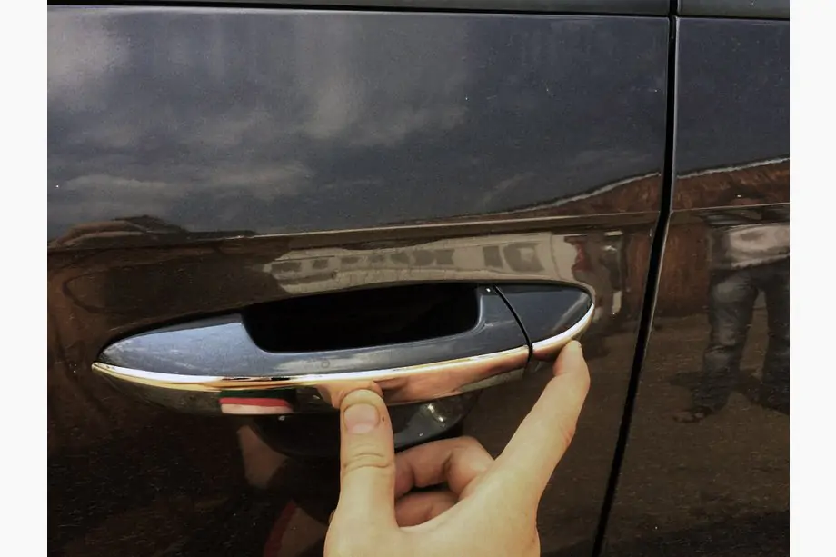 Volkswagen Passat CC 2008–2017 Ovenkahvan suojat, litteät (4 kpl, ruostumaton teräs) Image