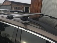Volkswagen T5 2010–2015 Avaimella lukittavat kattotelineen poikittaispalkit integroiduille kattokiskoille (2 kpl) kuva 3