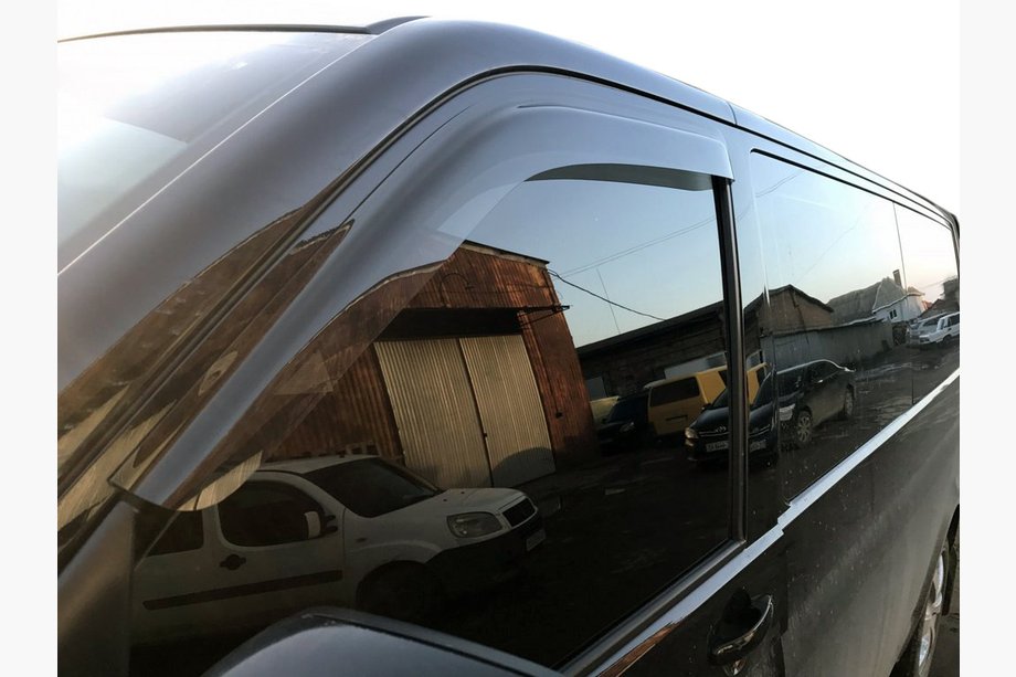 Volkswagen T6 2015–2024 Sivuikkunoiden tuuliohjaimet (2 kpl, Sunplex) Image