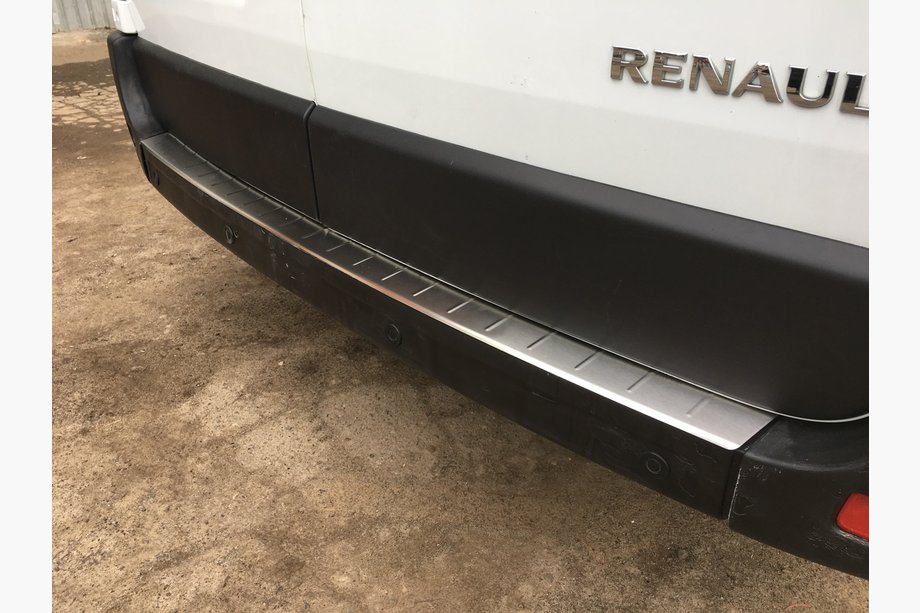 Renault Master 2011–2023 Takapuskurin suojalista (RST) Image