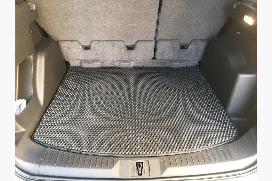 Ford Kuga/Escape 2013–2019 Tavaratilan matto (EVA, musta) Image