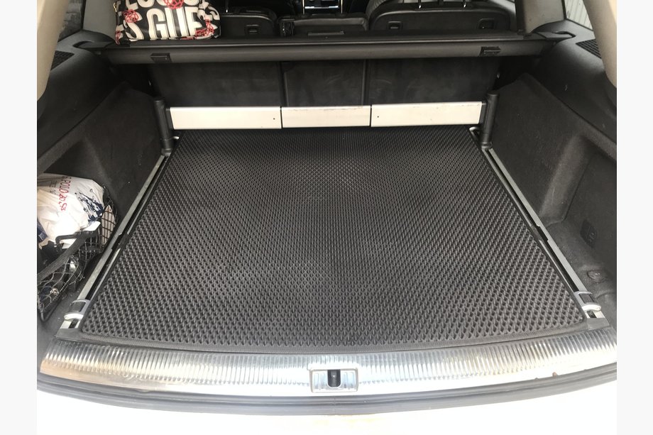 Audi Q7 2005–2015 Tavaratilan matto (EVA, musta) (5 paikkaa) Image