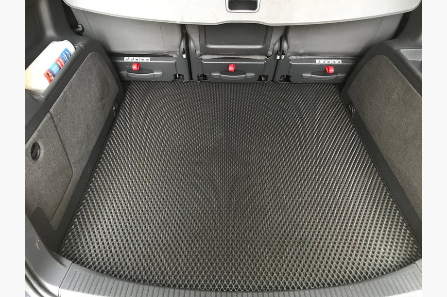 Volkswagen Touran 2010–2015 EVA-tavaratilan matto, 5-paikkainen, musta Image