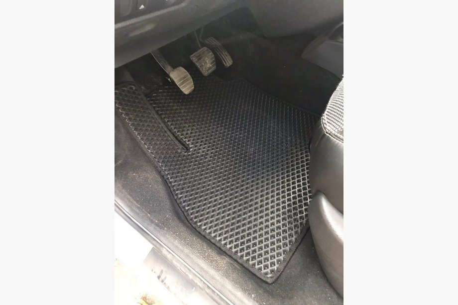 Renault Kangoo 2008–2020 EVA-lattiamatot (mustat) Etu Image