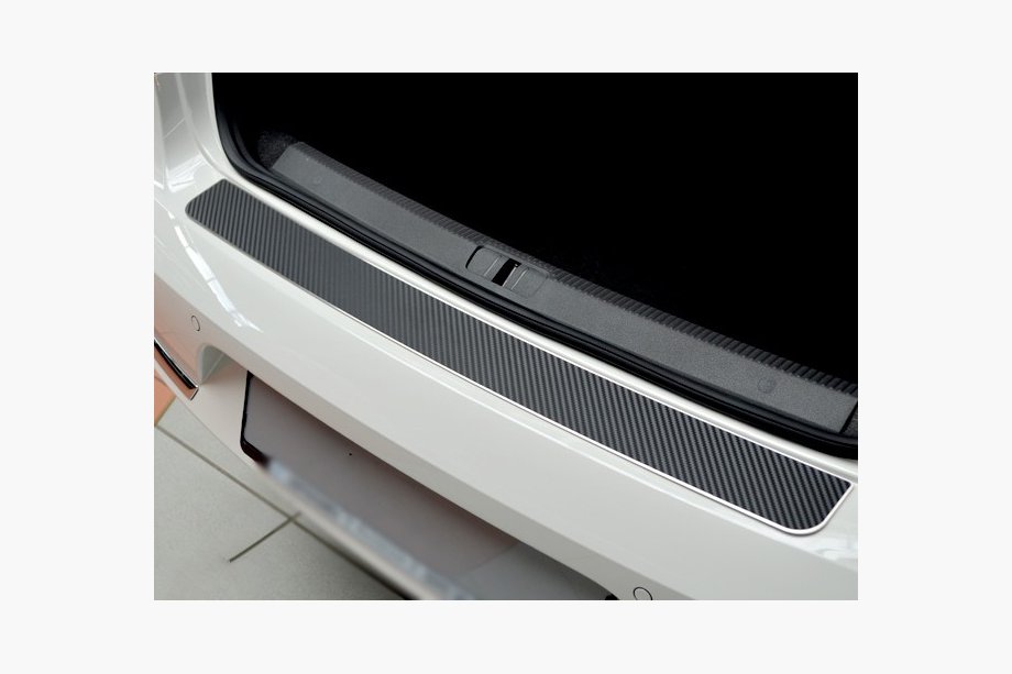 Fiat Doblo II 2010–2022 Takapuskurin suojalista hiilikuitujäljitelmällä (RST) Image