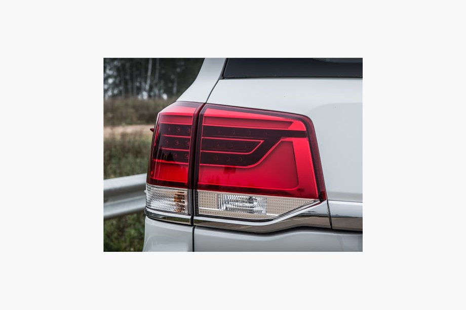 Toyota Land Cruiser 200 2007–2021 Takavalot 2016+ (ALKUPERÄINEN) Image