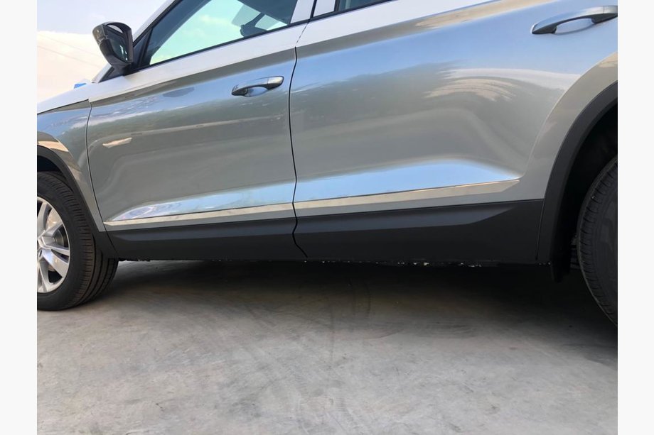 Skoda Kodiaq 2016–2023 Carmos leveä ovilista (ruostumaton teräs) Image