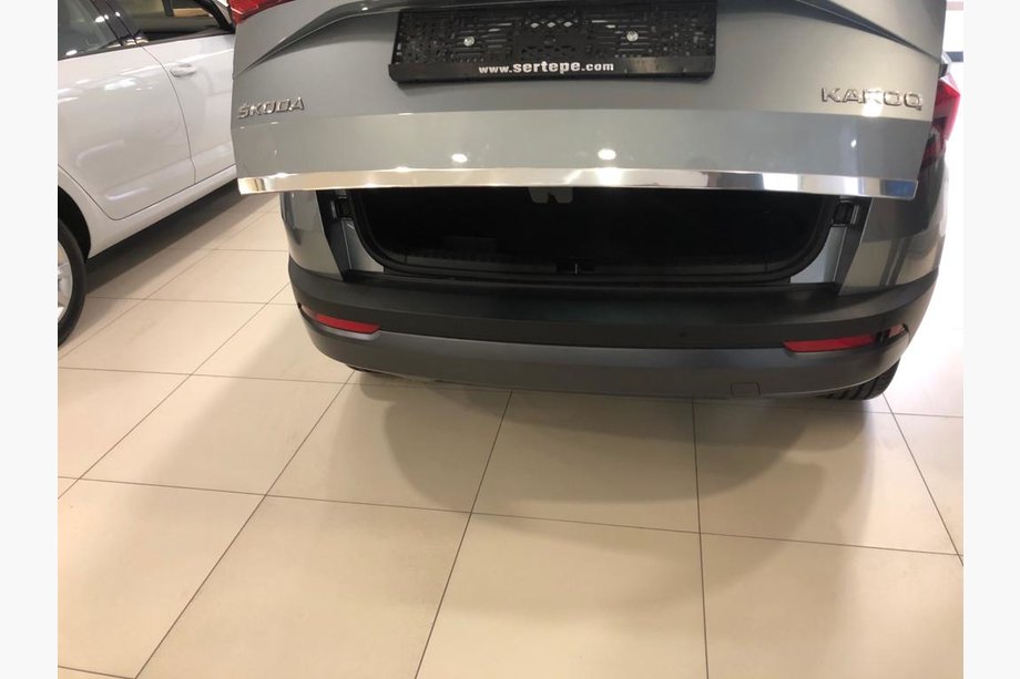 Skoda Karoq 2018– Takalaukun reunalista (RST) Image