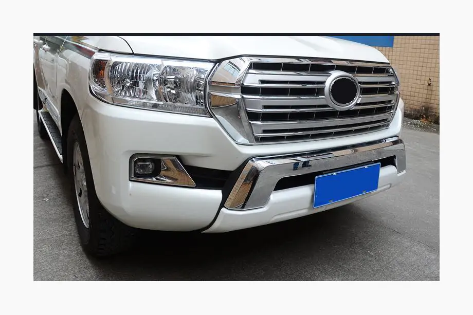 Toyota Land Cruiser 200 2007–2021 Etupuskurin lippa 2012-2016 (EA-tyyli, ilman helmaa) Image