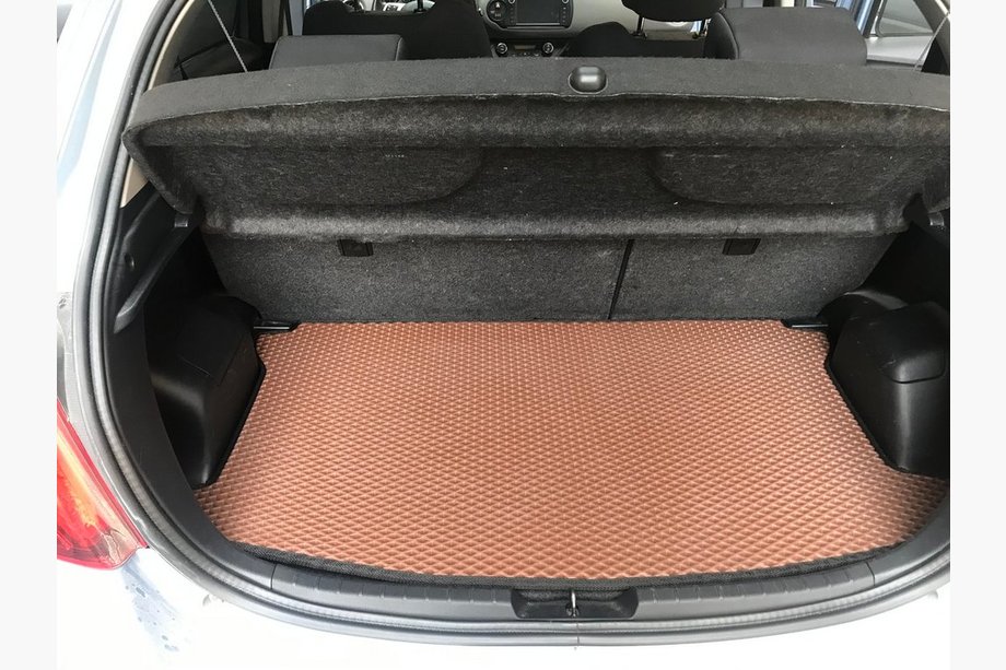 Toyota Yaris 2010–2020 Tavaratilan matto (EVA, tiilenpunainen) Image