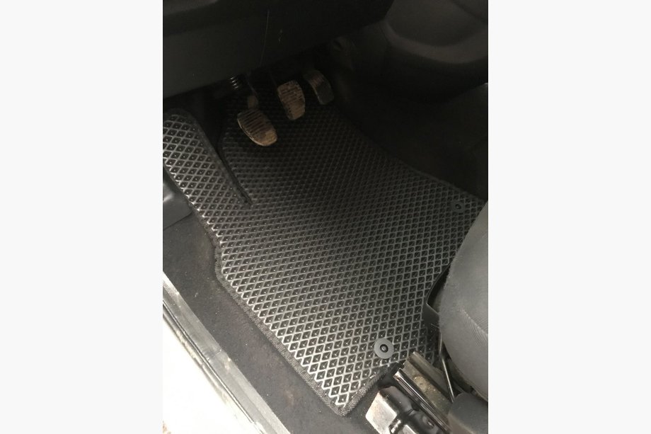 Citroen Berlingo 2008–2018 EVA-lattiamatot (mustat) Eturoiske roiskeläpät (2 kpl) Image
