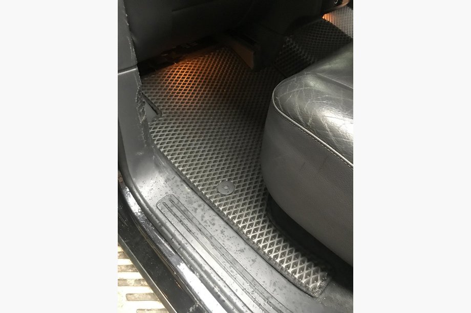 Volkswagen Touareg 2002–2010 EVA-lattiamatot (mustat) Image