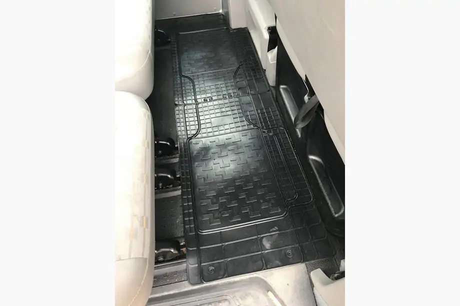 Volkswagen T5 Caravelle 2004–2010 Takakumimatot (2 kpl, Polytep) Image