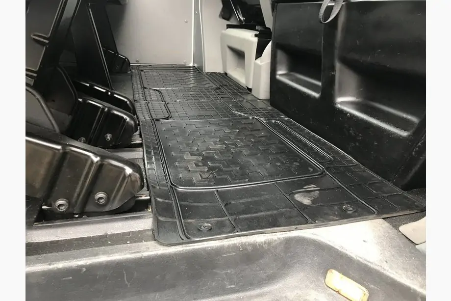Volkswagen T5 2010–2015 Takakumimatot (2 kpl, Polytep) Image