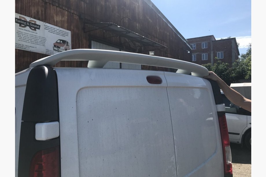 Renault Trafic 2001–2015 Kattospoileri (maalattava) Image