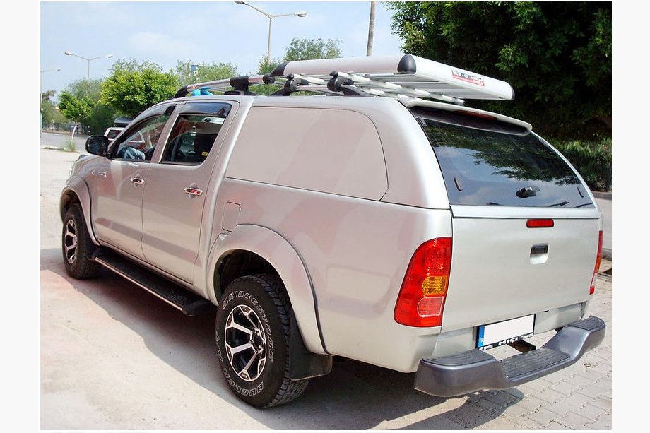Toyota Hilux 2006–2015 Lavakupu Canopy Commercial Image