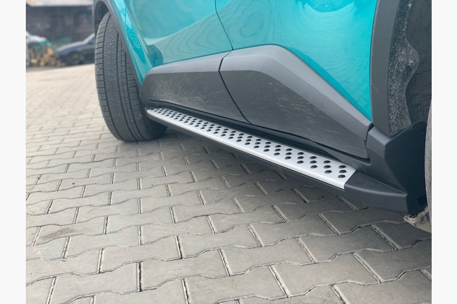 Toyota C-HR 2016–2023 Sivuporrast Original V1 (2 kpl, alumiini) Image