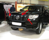 Toyota Land Cruiser Prado 150 2009–2023 Jäähdyttimen säleikkö 2017↗ musta OEM (lyhyillä säleillä) kuva 4