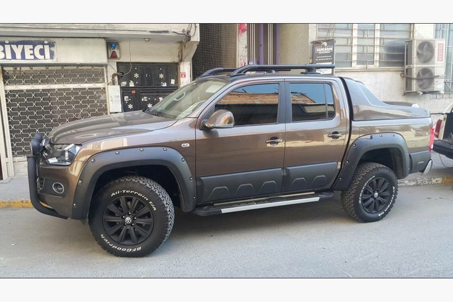 Volkswagen Amarok 2010–2022 RedLine Black sivuportaat (2 kpl, alumiini) Image