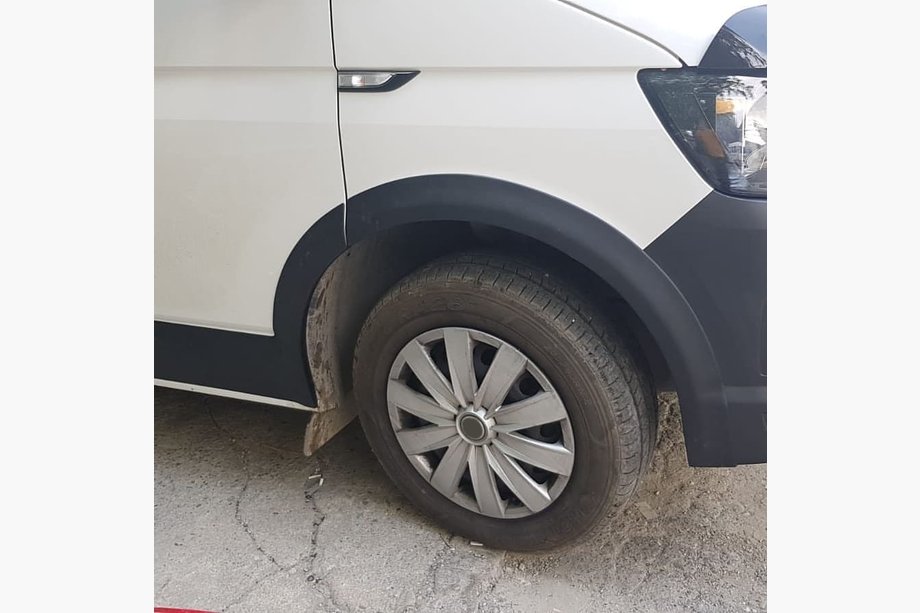 Volkswagen T5 Transporter 2003–2010 Lista- ja kaarilevikesarja (11 osaa) 1 ovi, lyhyt akselivali Kuva 2