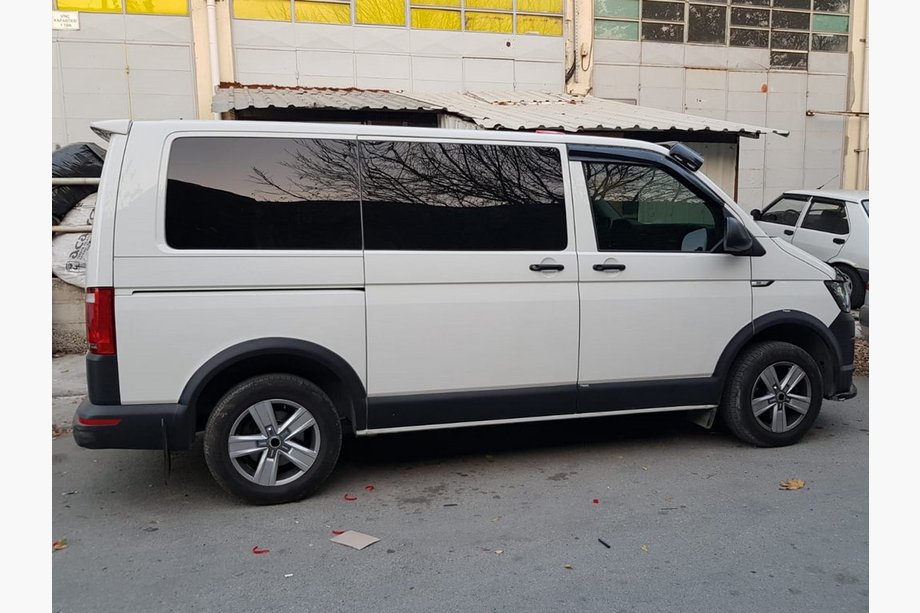 Volkswagen T5 Transporter 2003–2010 Lista- ja kaarilevikesarja (11 osaa) 1 ovi, lyhyt akselivali Kuva 7