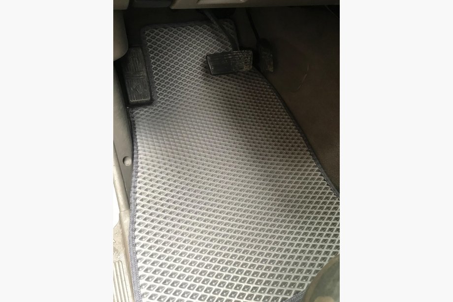 Nissan Patrol Y61 1997–2011 EVA-lattiamatot (harmaat) 2 kpl (etu) Image