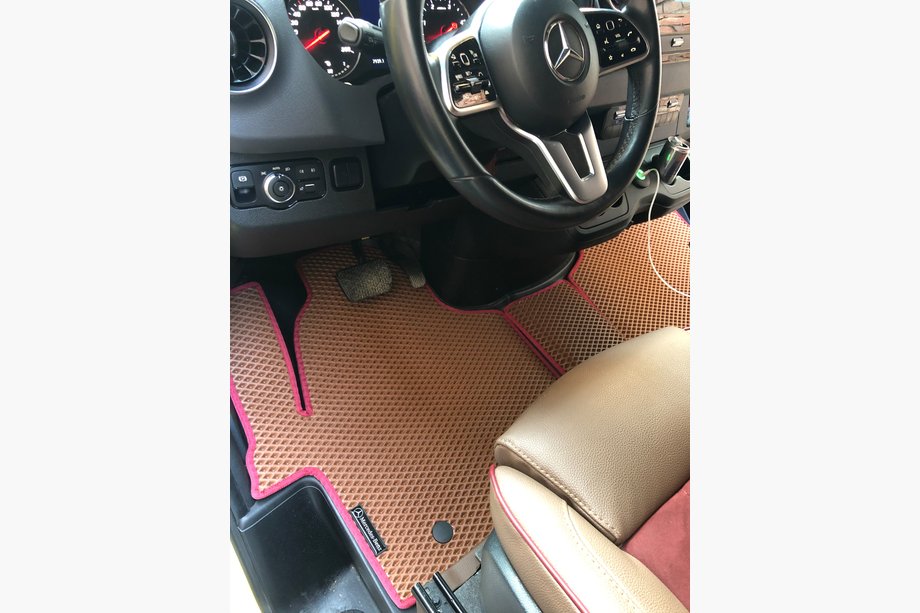 Mercedes Sprinter W907/W910 2018– EVA-auton matot (tiilikuvio) Image