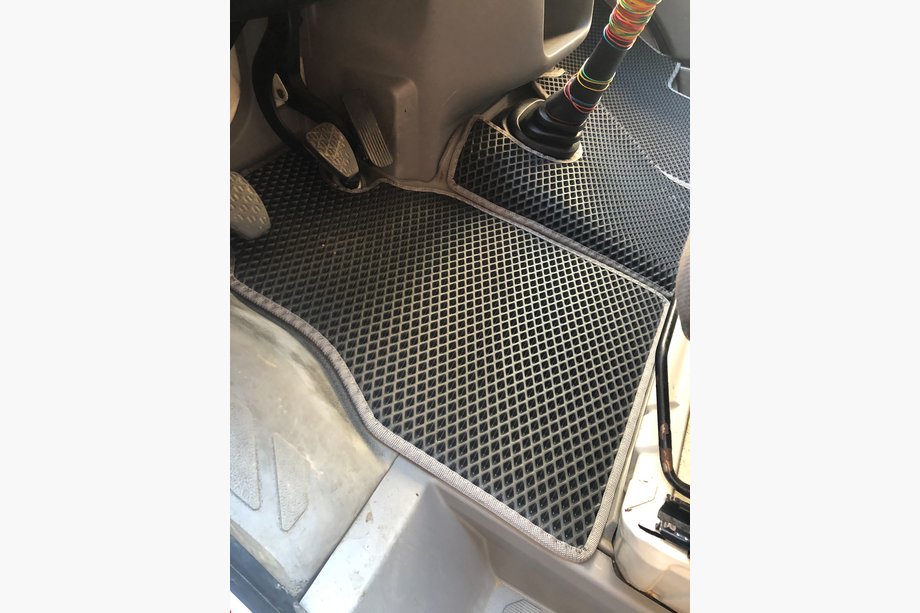 Mercedes Sprinter W901/902/903/904/905 1995–2006 EVA-auton lattiamatot (TDI, mustat) Image