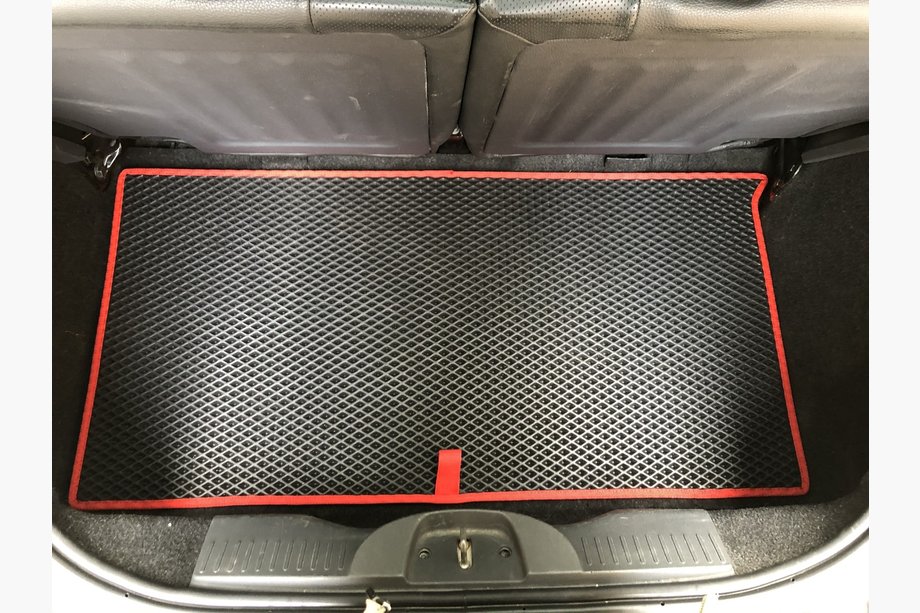 Fiat 500/500L 2013–2022 EVA-tavaratilan matto (500, Eurooppa, musta) Image
