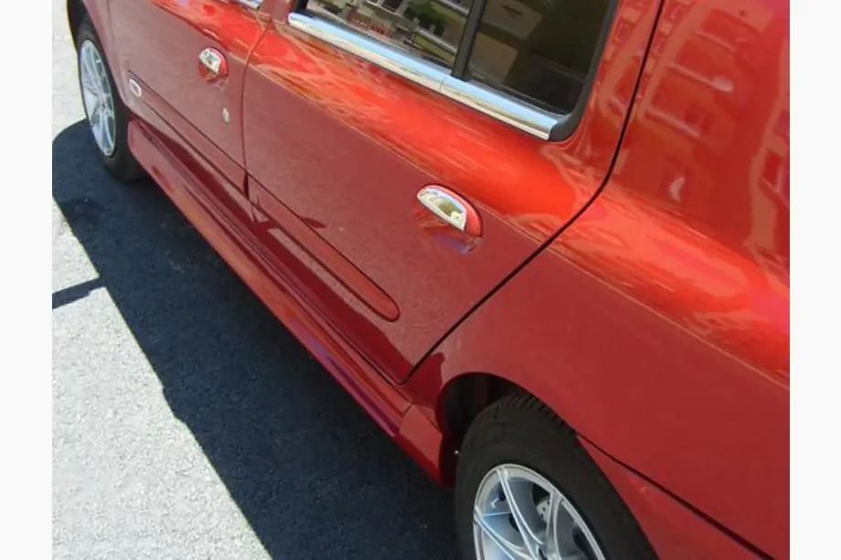 Renault Symbol 2008–2013 Sivuhelmat (maalattavaksi) Image