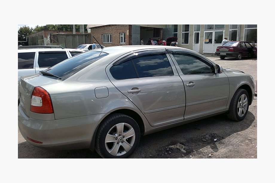 Skoda Octavia II A5 2010–2013 Ikkunatuuliohjaimet LiftBack (4 kpl, SIM) Image