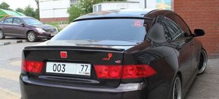 Honda Accord VII 2002–2007 Takalasispoileri (lasikuitu, maalattava) kuva 1