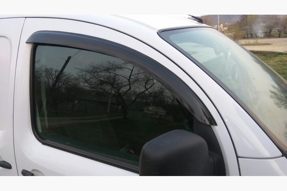Citroen Berlingo 2008–2018 Sivulasien tuuliohjaimet (2 kpl, UA-Sport) Image