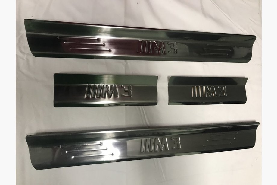 BMW 3-sarja E46 1998–2006 Kynnyslistat (4 kpl, Carmos) Image