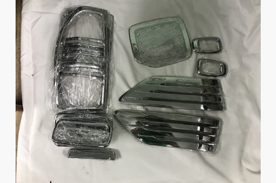 Toyota Land Cruiser 90 Prado 1996–2002 Kromipaketti (sarja) Image