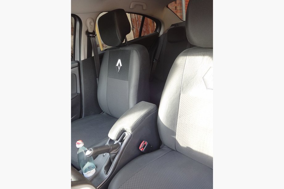 Renault Fluence 2009–2016 Auton istuinpäälliset (2012↗, kangas, Classic) Image
