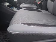 Mazda 5 2010–2018 Auton penkinpäälliset (keinonahka↗kangas, Premium) kuva 5