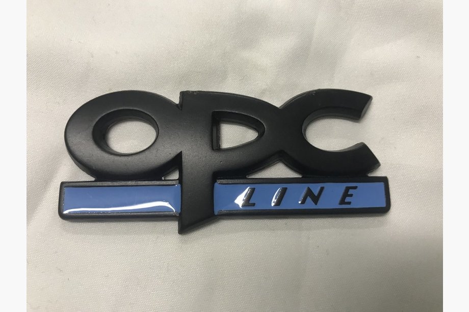Opel Metallinen OPC Line -embleemi (musta) Image