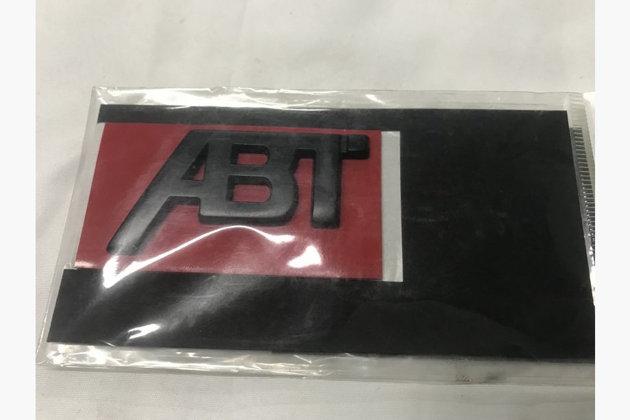 Audi Q7 2005–2015 ABT-embleemi (musta) Image