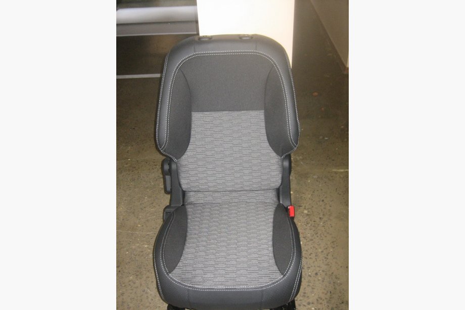 Citroen Berlingo 1996–2008 SoyuzAuto Premium -istuinsuojat Image
